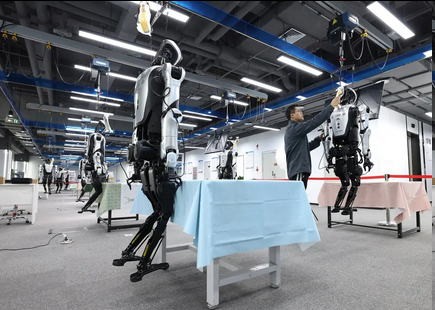 国内首单“养老机器人全生命周期责任保险”低调在沪落地，加速养老行业发展，日新月异